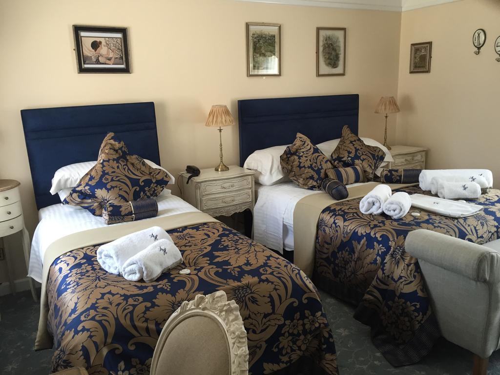 Abbington Hotel Стивънидж Екстериор снимка