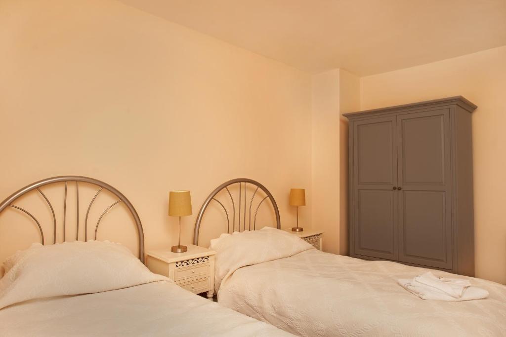Abbington Hotel Стивънидж Екстериор снимка