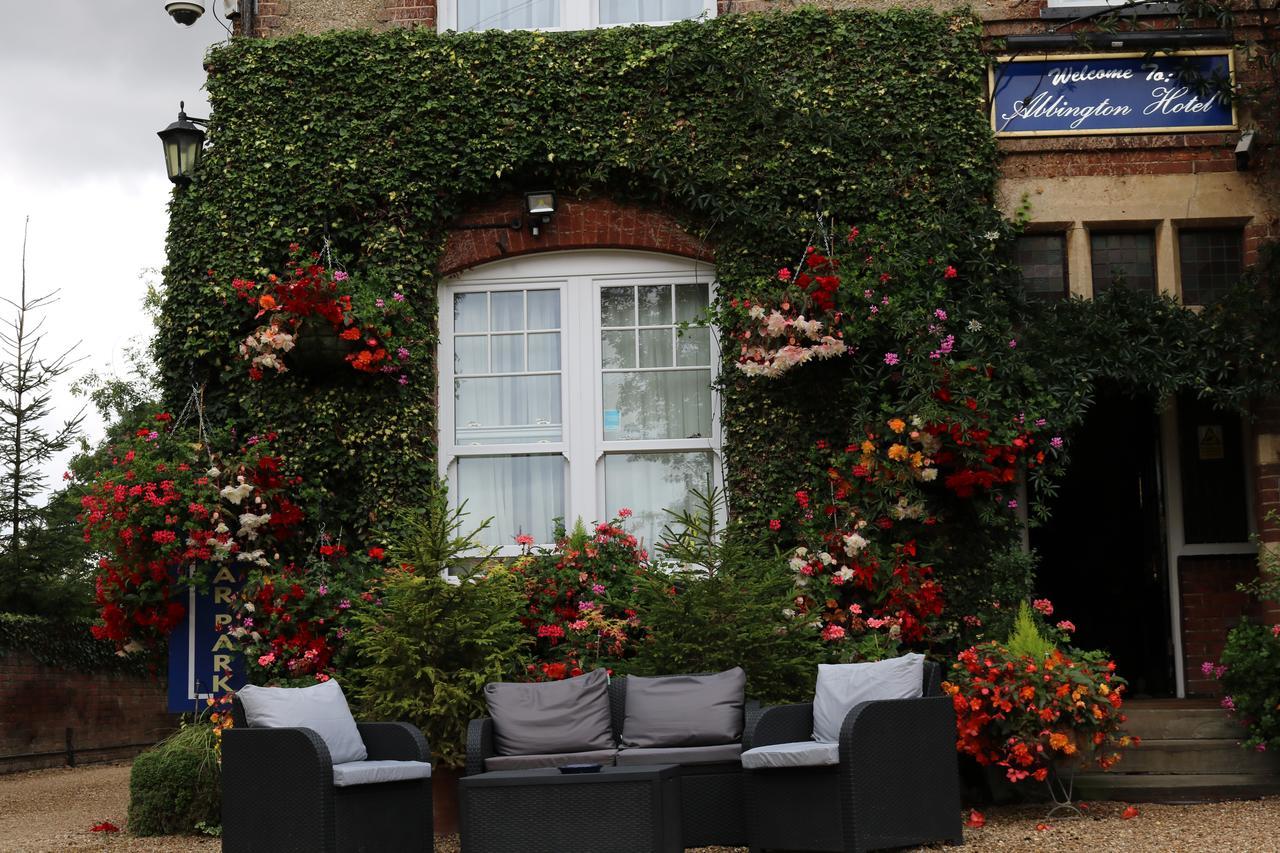 Abbington Hotel Стивънидж Екстериор снимка