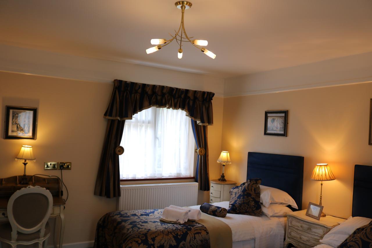 Abbington Hotel Стивънидж Екстериор снимка
