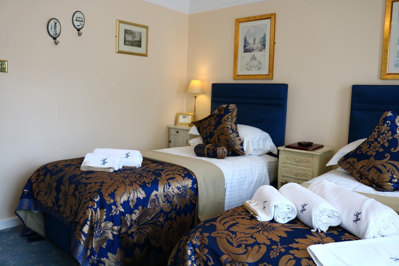 Abbington Hotel Стивънидж Екстериор снимка