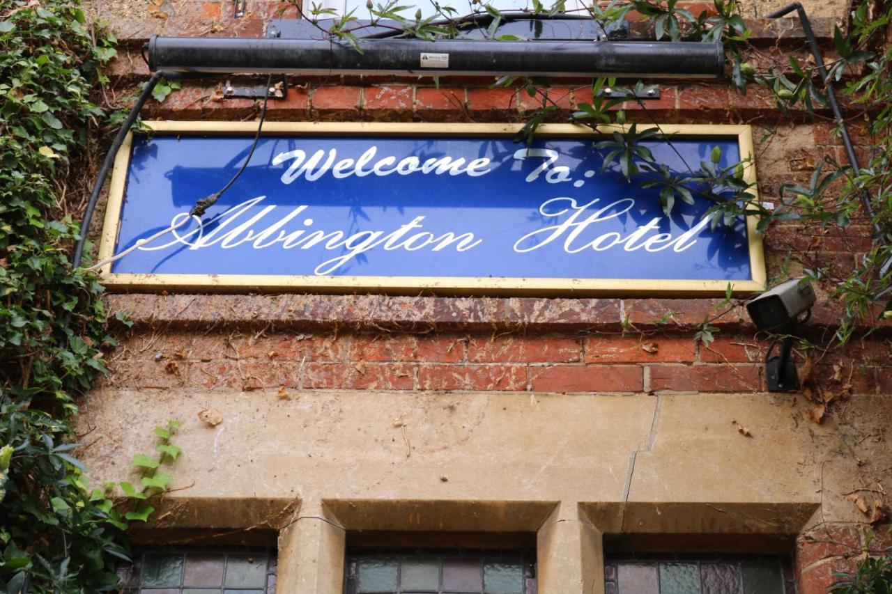 Abbington Hotel Стивънидж Екстериор снимка